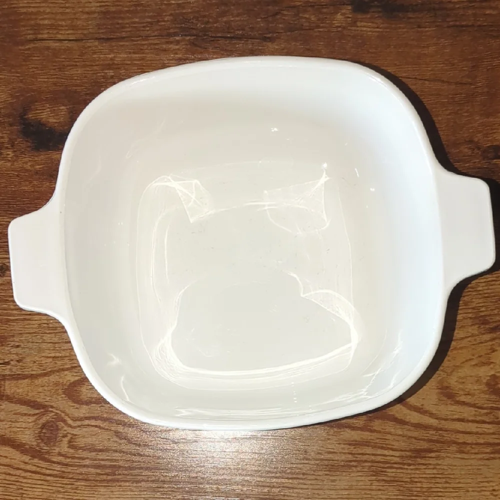 Vintage Corningware White Baking Dish with Blue Cornflower Floral Pattern 1.5 Qt